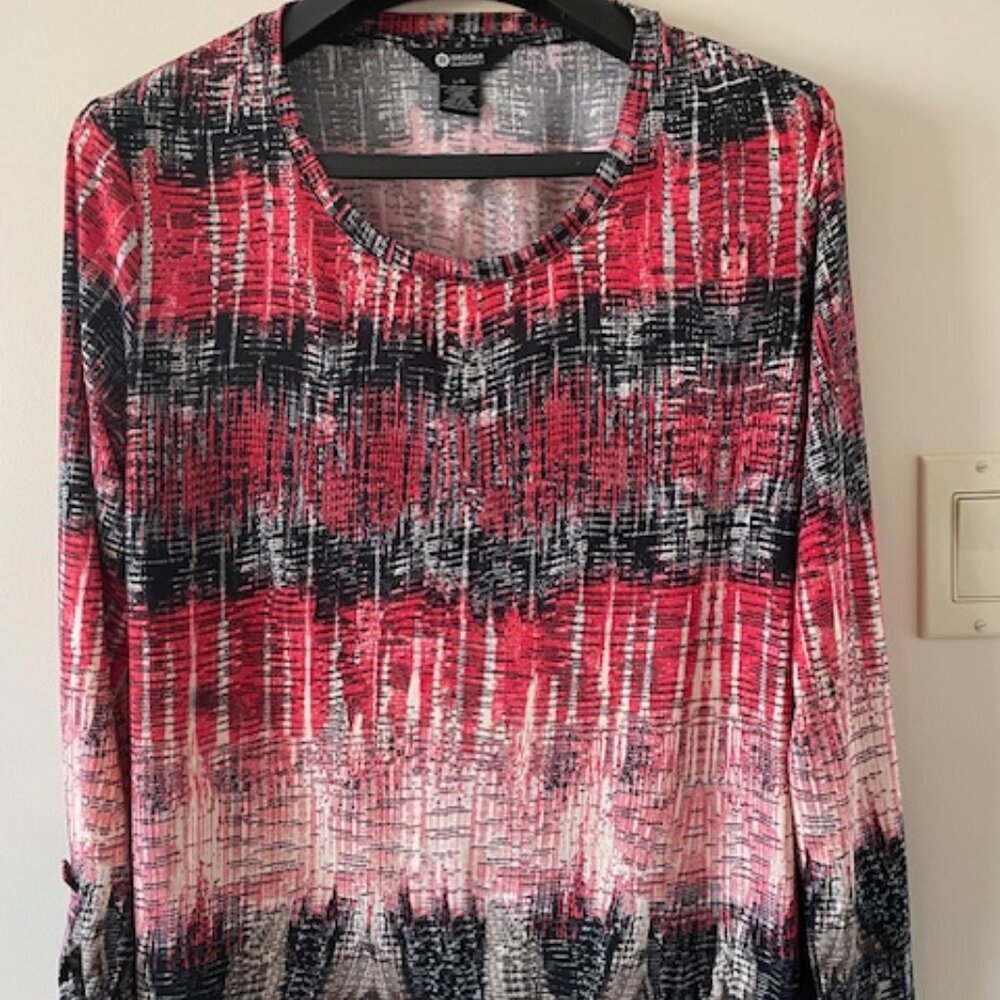 Haggar Women Red/Black Pattern Long Sleeve Top – Size L
